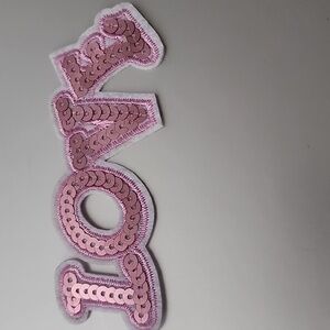 SPARKLE SEQUINS LOVE IRON ON PATCH